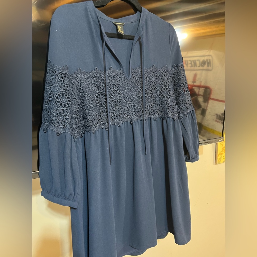 EUC FOREVER 21 Ladies navy dress/tunic, fully lined, lace inlet, sz L